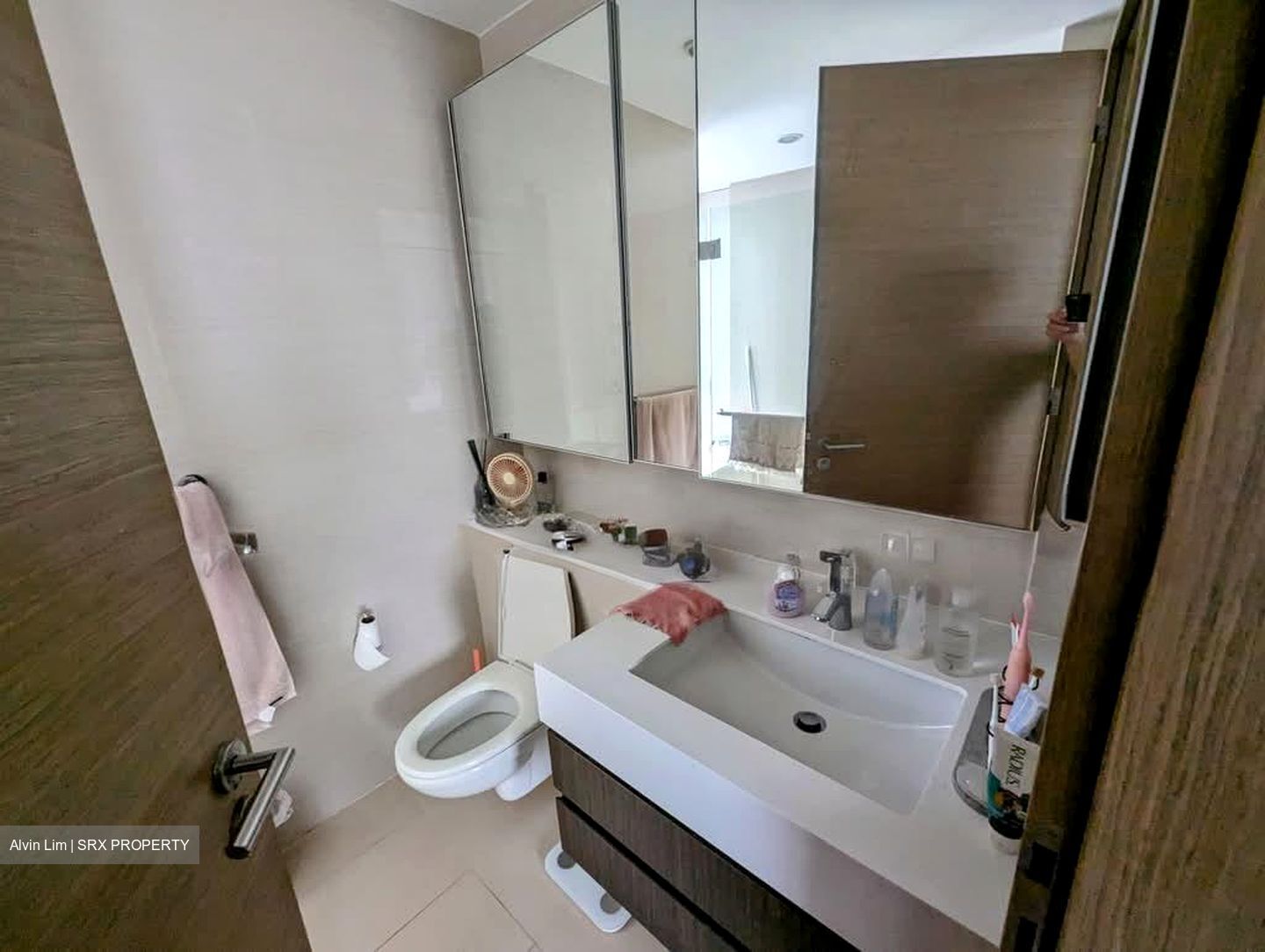 The Palette (D18), Condominium #560435051